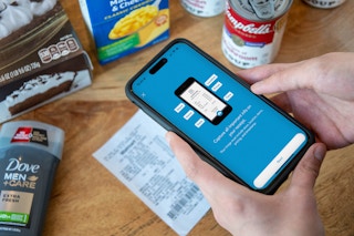 how shopkick works kicks rewards app receipt scanning phone screens 1672854469 1672854469