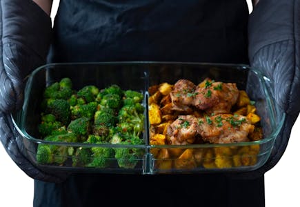 Pyrex Glass Divided Baking Dish