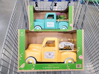 teal and yellow decorative trucks