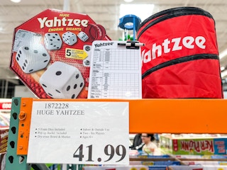 costco-huge-yahtzee-
