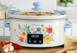 6-quart slow cooker by The Pioneer Woman