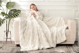 Faux Fur Textured Throw Blanket B0DMCPGFYY
