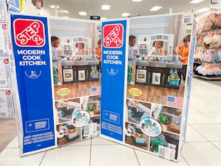 kohls-black-friday-2021-step2-play-kitchen-b