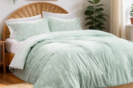 Walmart Bedsure 3-piece reversible queen comforter set