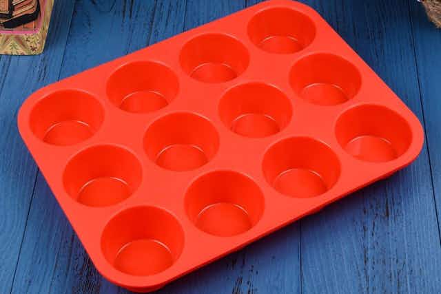 Silicone Muffin Pan, Just $8.98 on Amazon (Reg. $13.99) card image