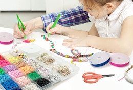 5,000-Piece Bracelet-Making Kit, Only $4.19 on Amazon card image