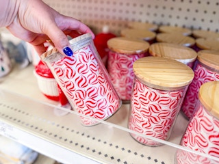 target-dollar-spot-oct-2025-24