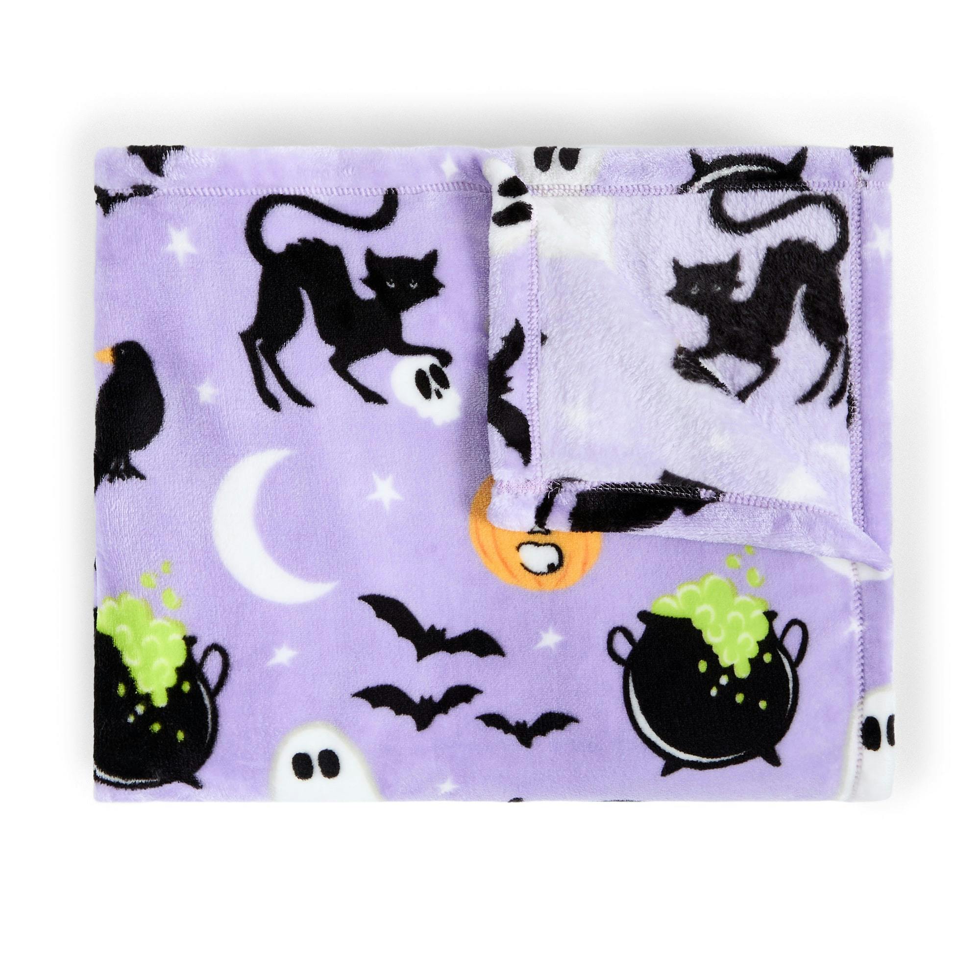 Home Expressions Halloween Throw