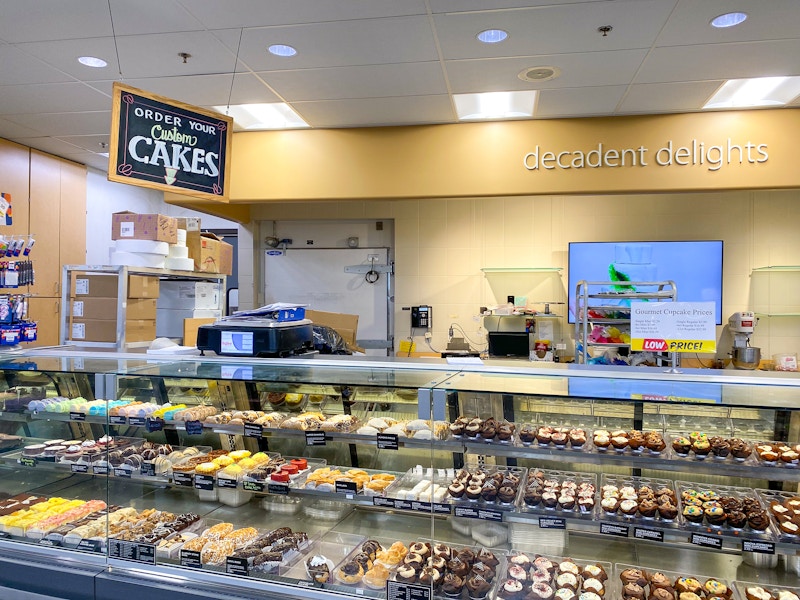 desserts in hy-vee grocery store bakery department display