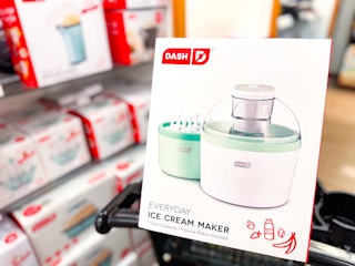 kohls Dash Icecream Maker 8272