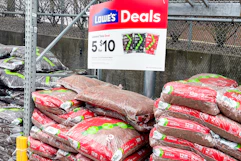 5 for $10 mulch at lowes