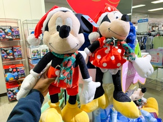 pillow buddies holiday macys 102021 1634753066 1634753066