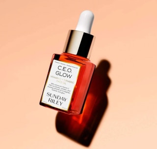 amazon ceo glow screenshot 1671810582 1671810582