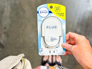 febreze plug-in-warmer-3