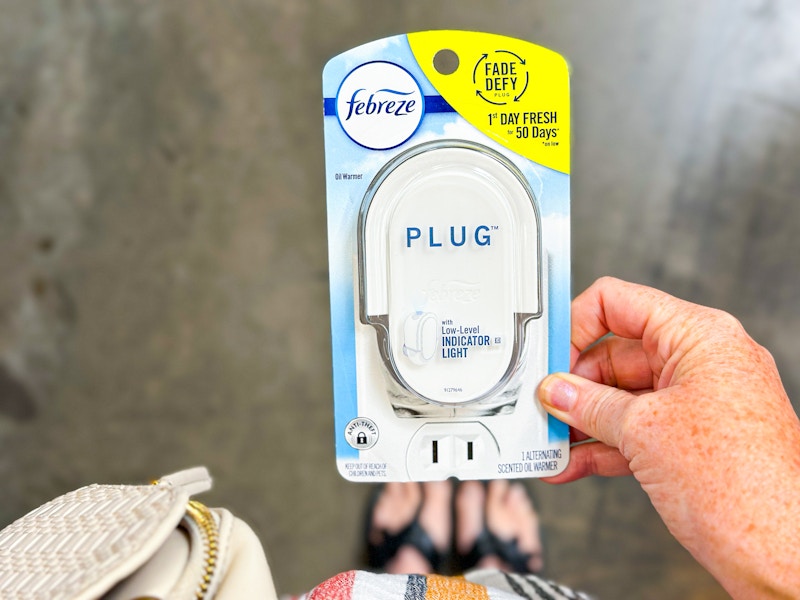 febreze plug-in-warmer-3