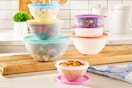 a 14-piece Tupperware set