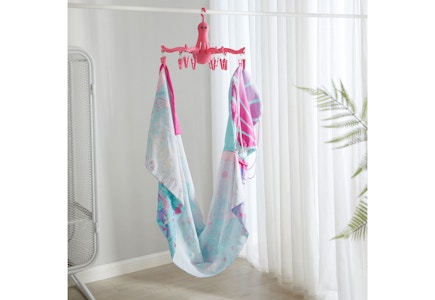 Urban Shop Octopus Foldable Drying Hanger