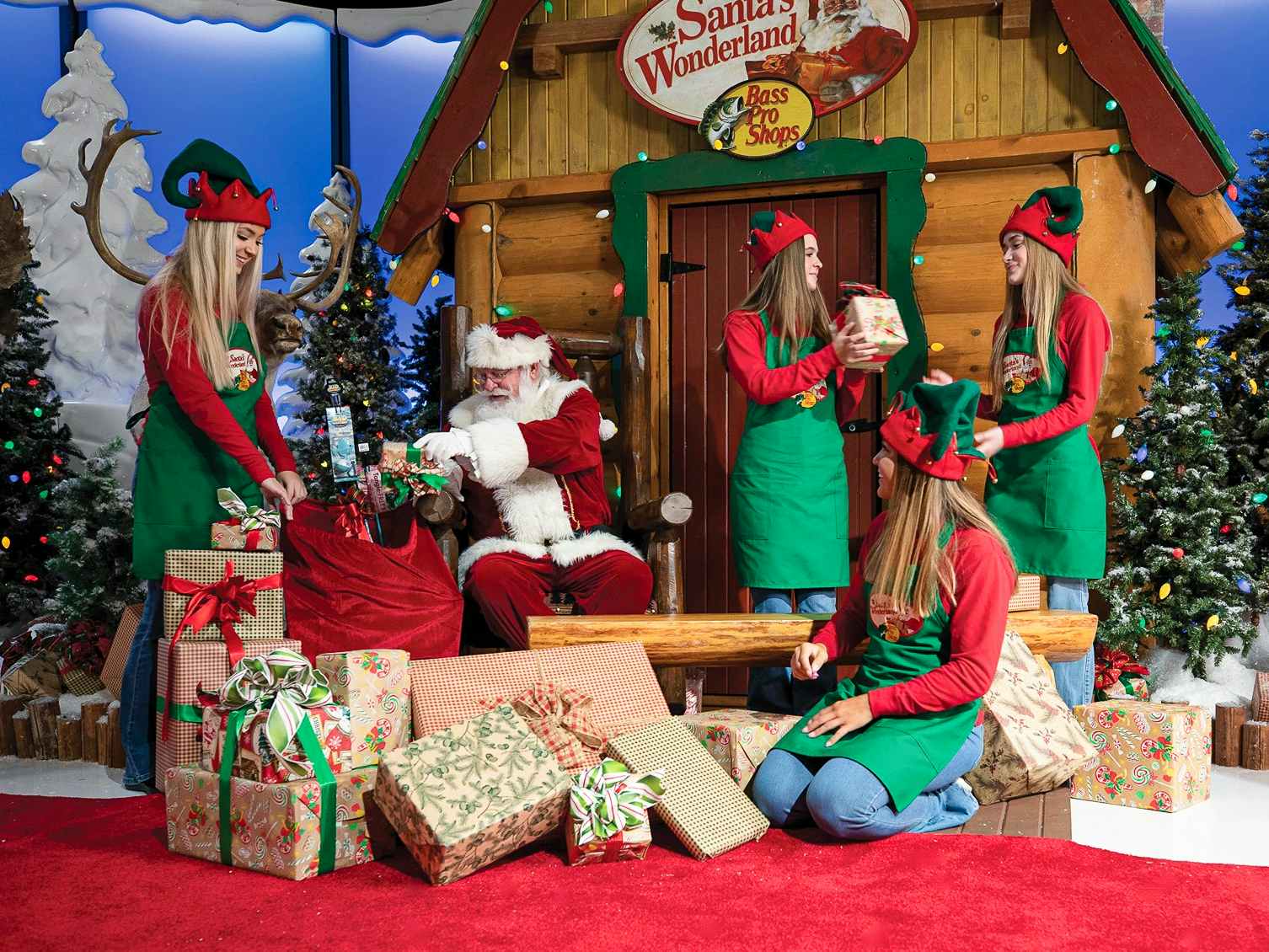 bass-pro-shops-free-pictures-with-santa-holiday-christmas-santas-wonderland-official-media-facebook-2