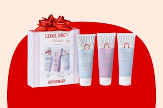 First Aid Beauty Skin Care Gift Set