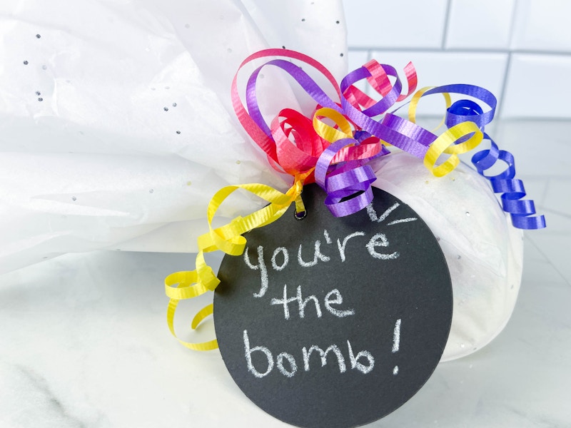 diy a bath bomb teacher gift 