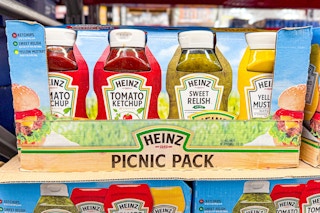 heinz picnic pack on store shelf
