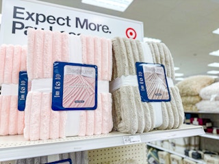 Target-Bedsure-plush-bed-blanket-2