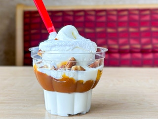dairy-queen-dq-menu-secret-menu-turtle-sundae-kcl-1
