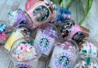 jane-starbucks-keychains-2022-2