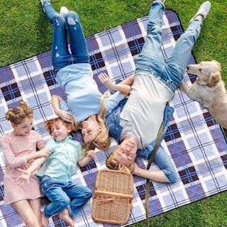 XL-picnic-blanket-amazon