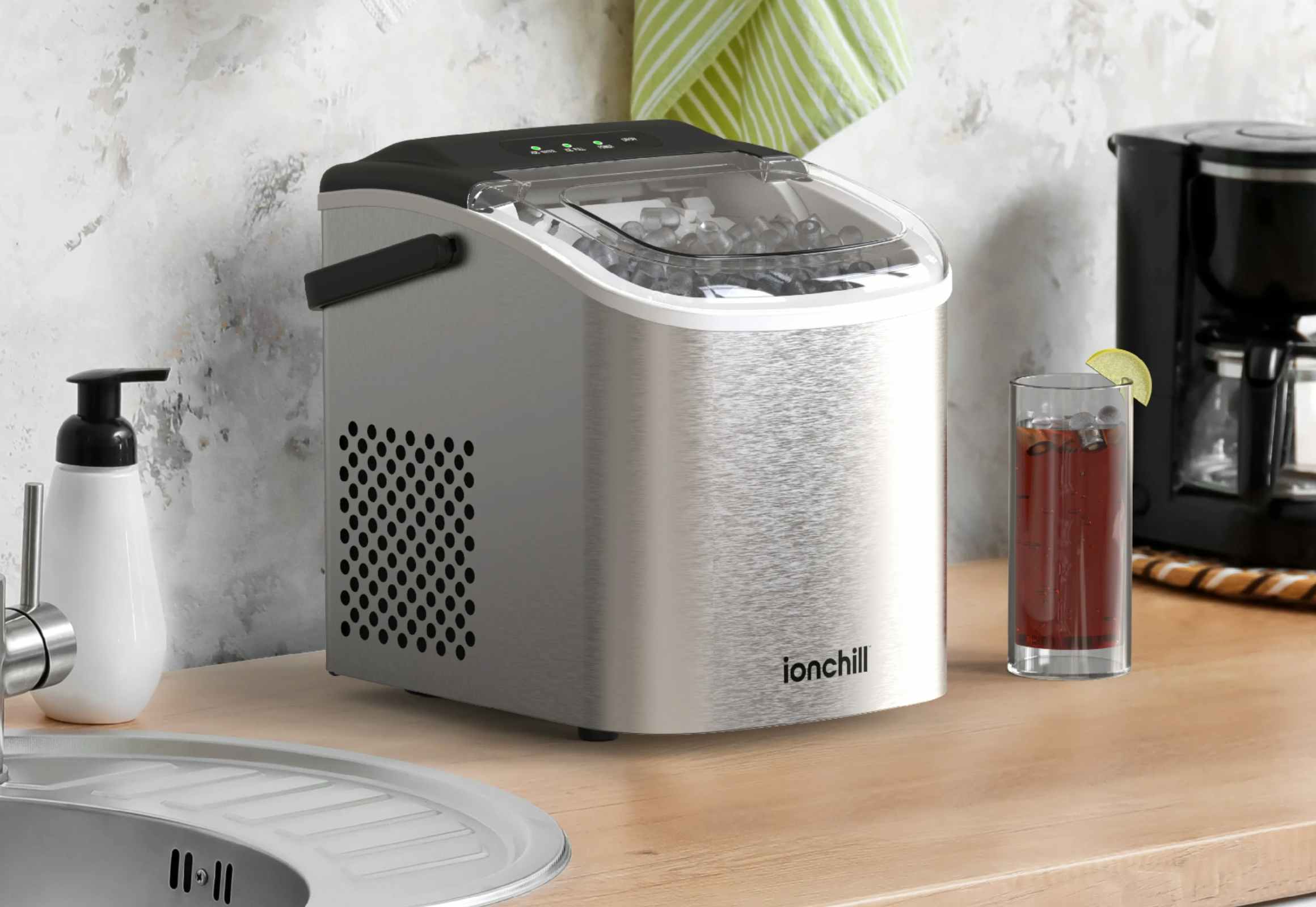 Popular Quick Cube Ice Maker on Rollback — Now Only $58 at Walmart