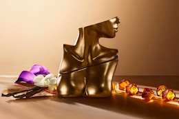 Billie Eilish parfum bottle