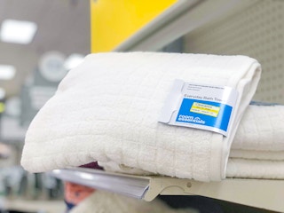 target room essentials bath towel 2021 1623257406 1623257406