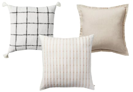 Magnolia Throw Pillow