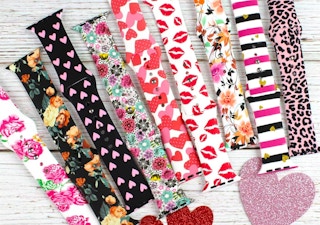 jane-apple-watch-valentines-bands-2022-1