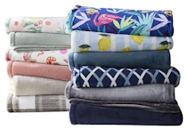 Home Expressions Velvet Throw