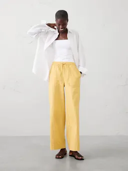 Women's Relaxed-Fit Pull-On Jeans