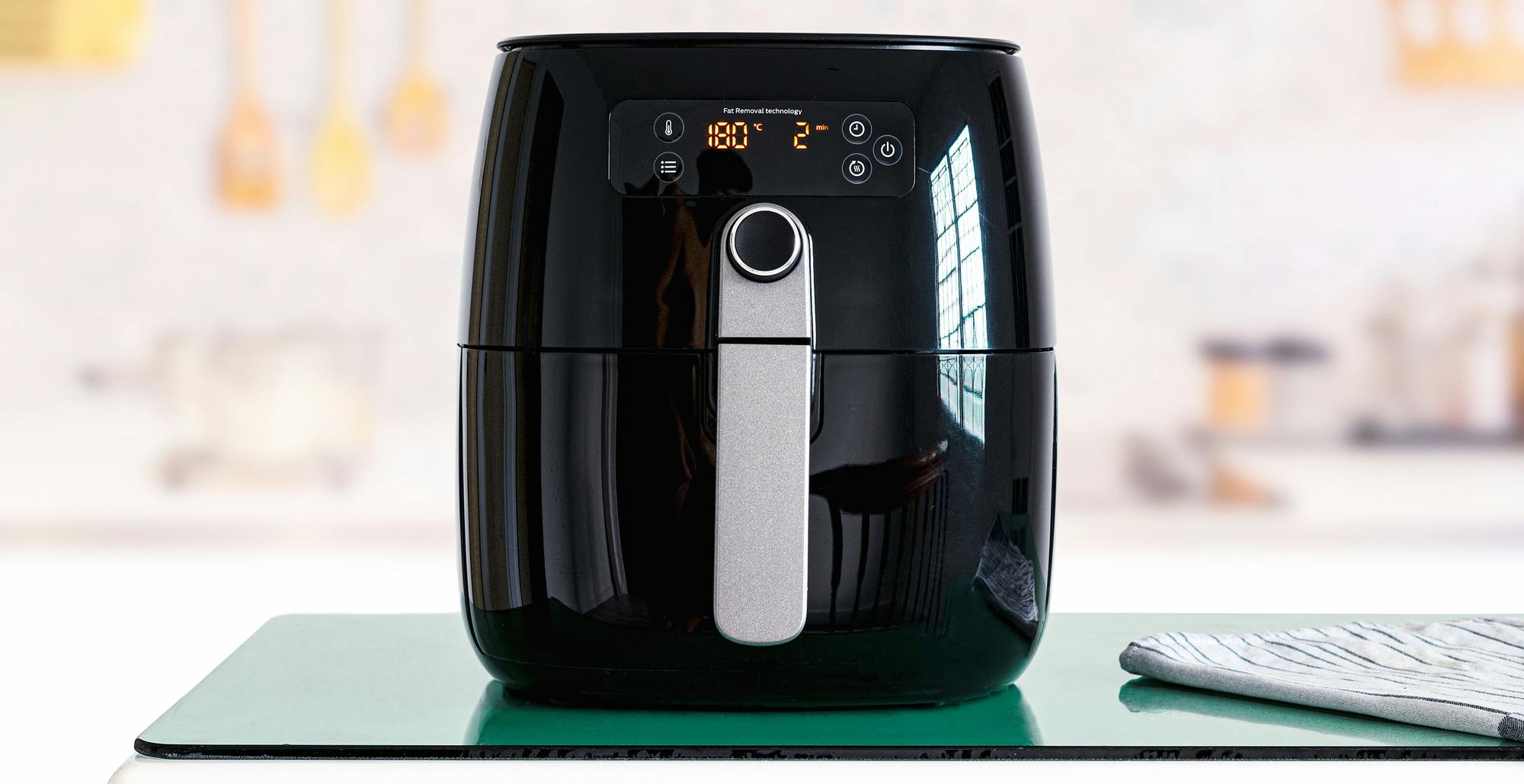 How to Clean an Air Fryer in Four Easy Steps