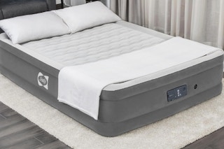 Sealy: AlwayzAire 18" Airbed - Queen sitting on the floor inflated.