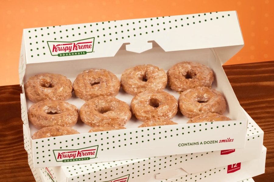 krispy-kreme-pumpkin-spice-donuts-official-media-3x2-2