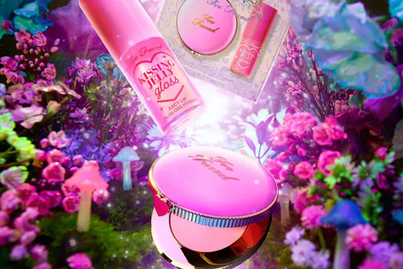 Too Faced Dream Makeup Set, Just $14 on Amazon (Lowest Price in 30 Days)
