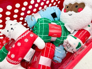 wondershop throw pillows & blankets in a target cart