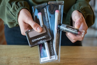 amazon-filler-wet-n-wild-covergirl-makeup-2021-21