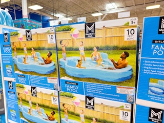 sams-club-members-mark-elegant-family-pool-1