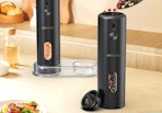 a salt and pepper grinder set