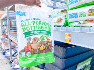 walmart potting mix 05022022c 1651592673 1651592673