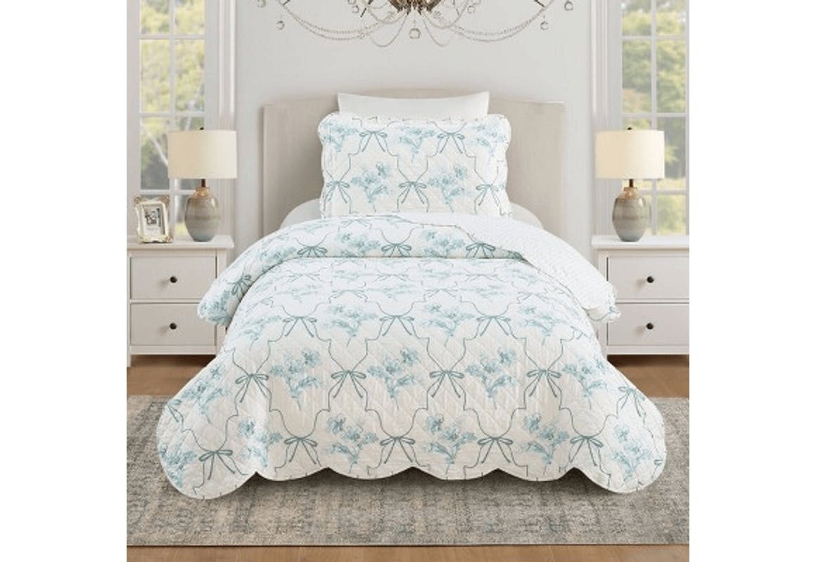 Modern Heirloom Quilt Set