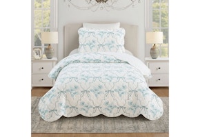 Modern Heirloom Quilt Set