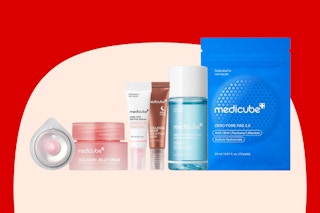 Medicube 6-Piece Holiday Gift Set