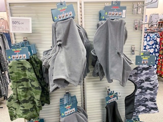 kohls winter cold weather accessories beanies gloves scarf scarves in store image 2021