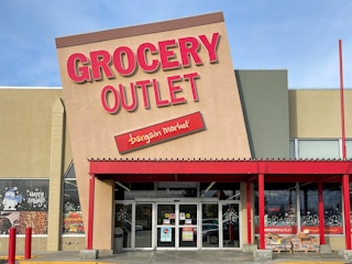 Grocery Outlet store front